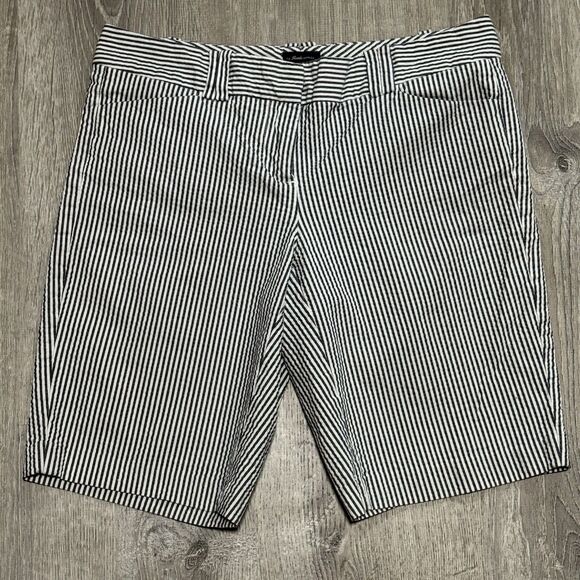 Tommy Hilfiger The Reade Bermuda Shorts Women’s Size 4 Seersucker Stripe - Picture 1 of 4